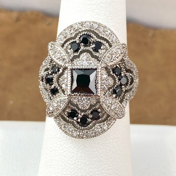 1.5CT Black Sapphire & Topaz 925 Silver Ring for the next Black & White Night - Picture 2 of 4